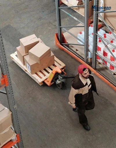 小額包裹關(guān)稅翻三倍 ？最高150美元 ？